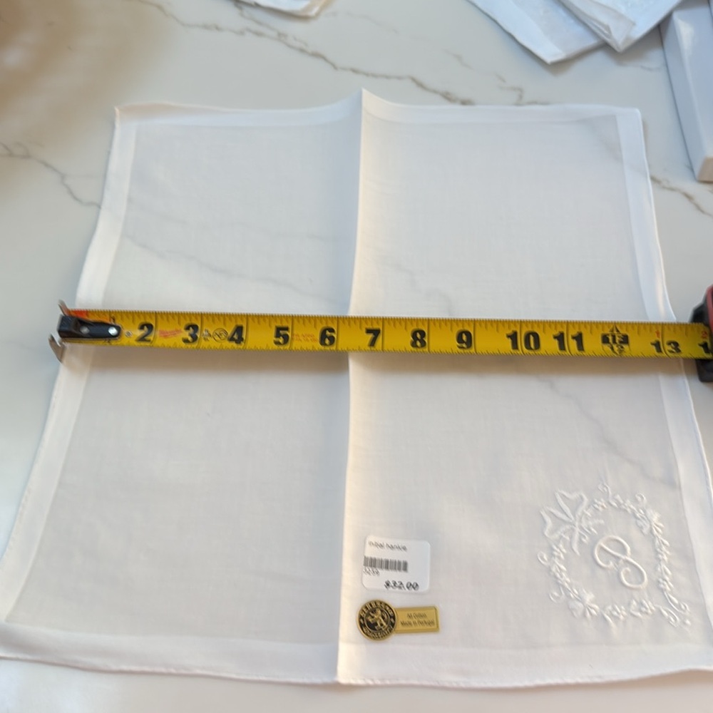 White Embroidered Tablecloth - Picture 4 of 5